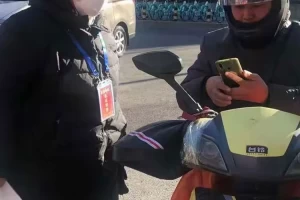 北京恢复所有小区卡口设置︰(北京小区卡口什么时候撤销)