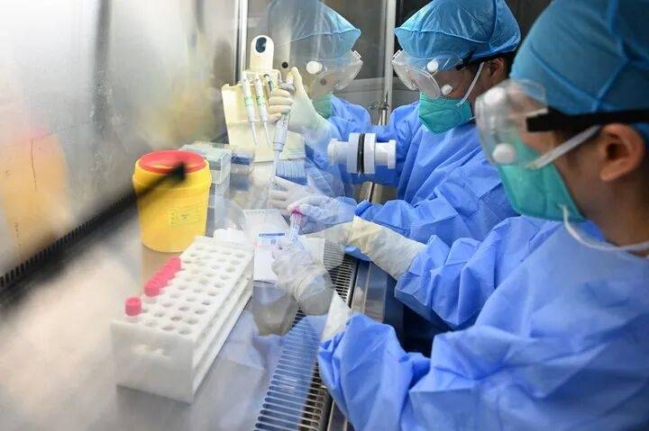 张文宏称走出疫情已成定局︰(疫情张文宏说)-第2张图片