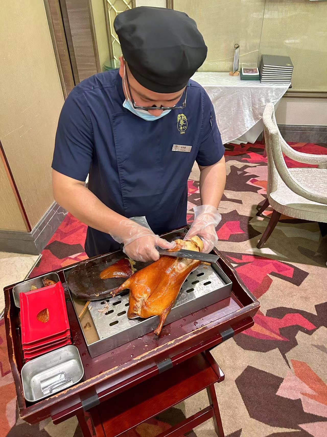 “北京涉疫烤鸭店一管理人员被立案” 北京烤鸭新闻？-第1张图片